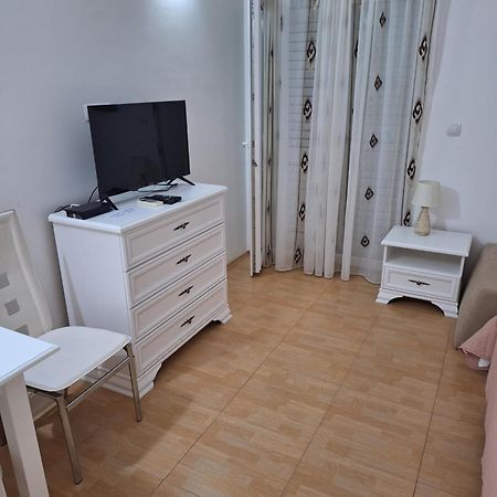 Apartmani P&M Tivat Kültér fotó
