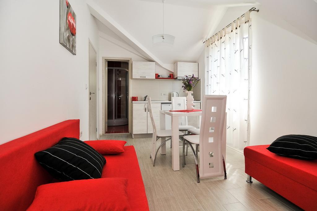 Apartmani P&M Tivat Kültér fotó