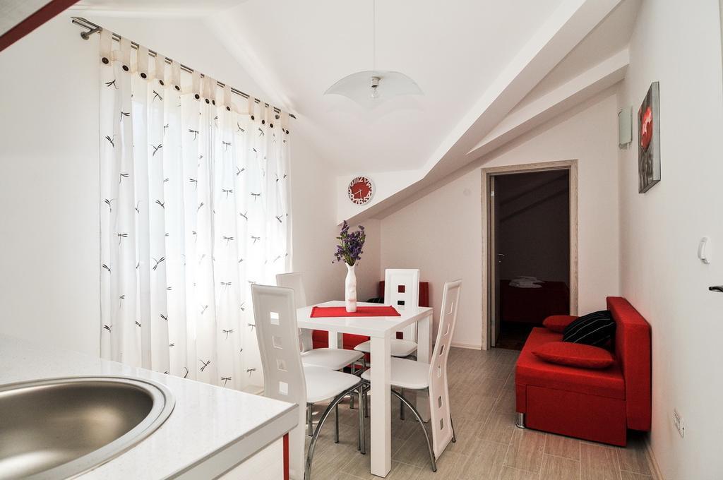 Apartmani P&M Tivat Kültér fotó