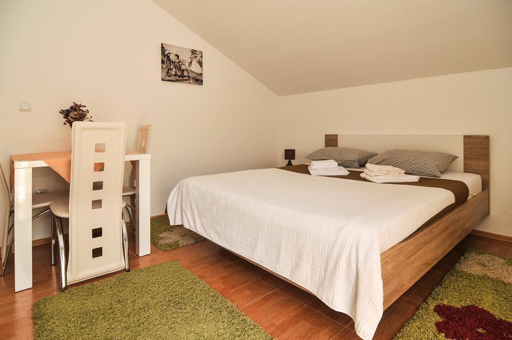 Apartmani P&M Tivat Kültér fotó